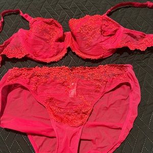 Wacoal bra & FREE panties to complete the set. US 36 D US L (7)